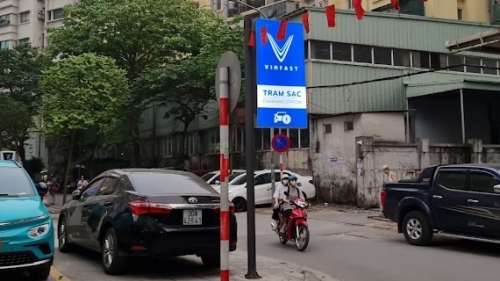 Hà Nội: Trạm sạc VinFast - Chung cư C2 Xuân Đỉnh
